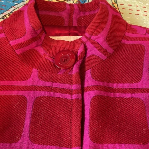 Trina Turk fun boxy pink and red window-pain jacket - Picture 3 of 7